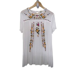 UMGEE USA Embroidered Floral Tunic Top White Short Sleeve Size Medium